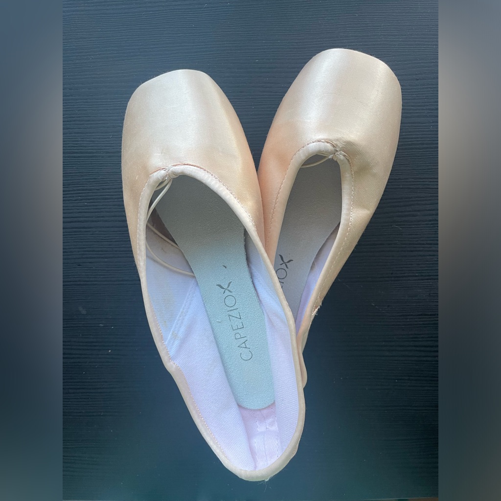 Capezio Aria Pointe Shoes - 9m